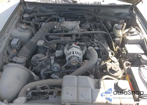 2002 Ford Mustang Gt Deluxe/Gt Premium из США, поврежденный, VIN 1FAFP45X72F237044